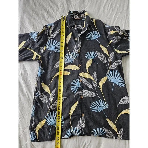 Tommy Bahama Hawaiian Shirt Button Up Short Sleeve All Over Print Silk/Rayon M - Picture 4 of 6